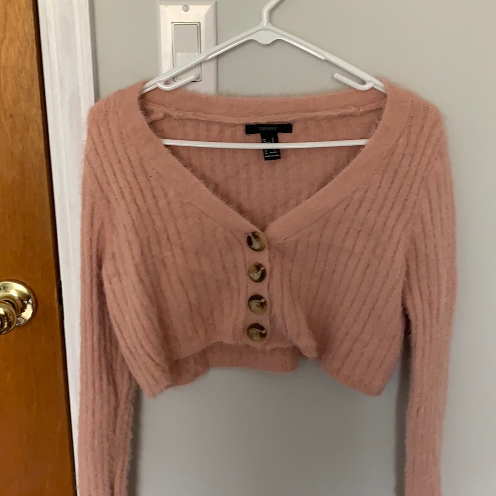 Crop pink sweater
